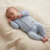 Komplet dzianinowy dla niemowlaka - niebieski komplet niemowlęcy